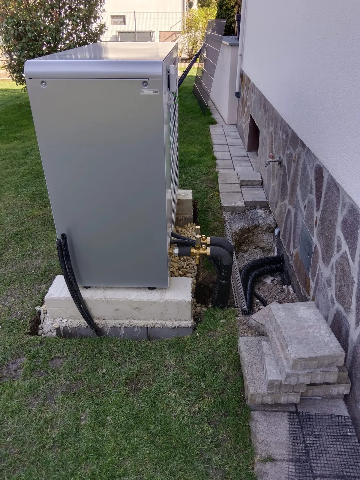 Warmwasser- und Pufferspeicher der Anlage